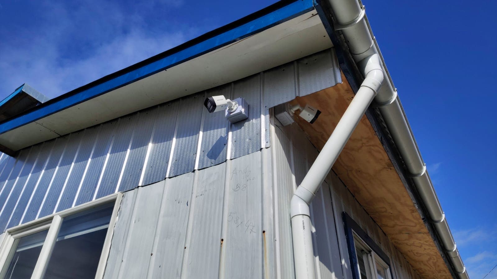 Cámara con protección climática