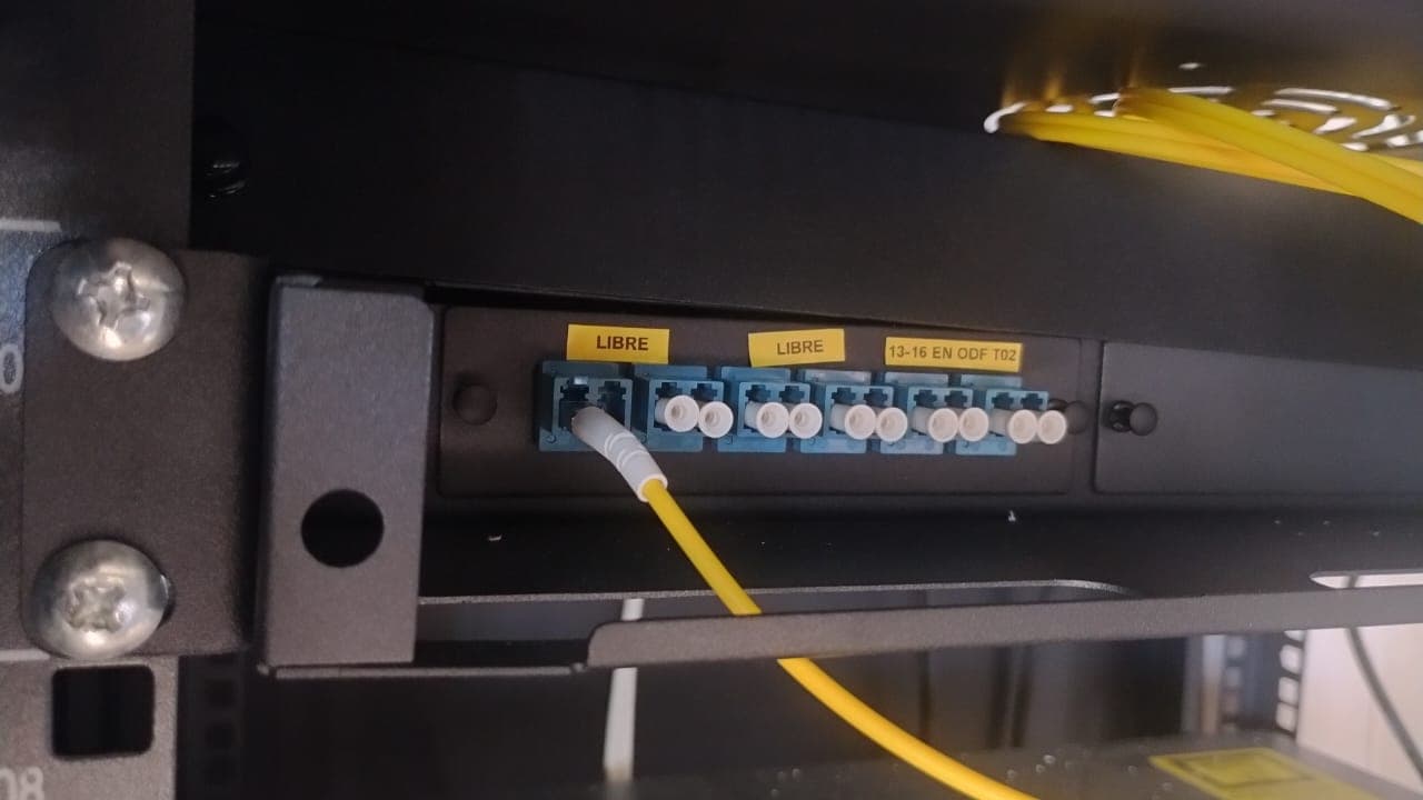 Terminación de fibra óptica